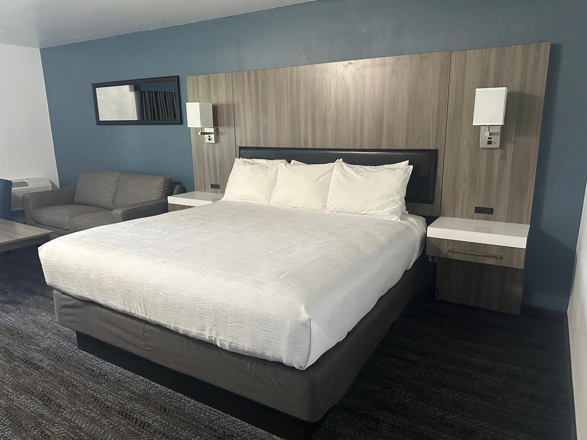 Oyster Bay Inn & Suites Бремертън Екстериор снимка