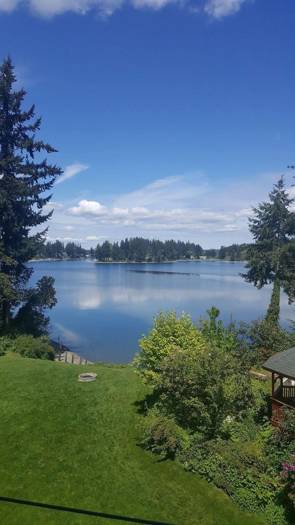 Oyster Bay Inn & Suites Бремертън Екстериор снимка
